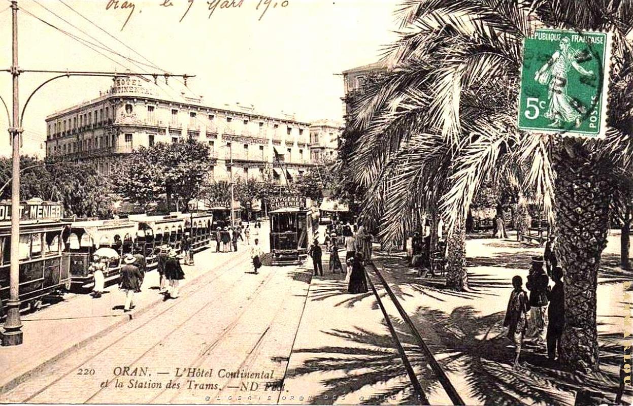 PA c- 048- Place d'Armes- trams et autobus.jpg